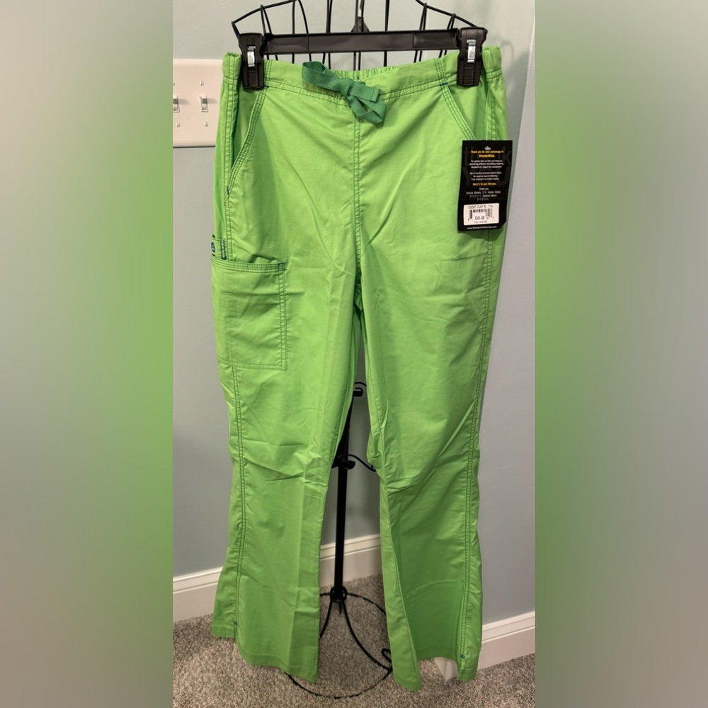 New Wonder Flex Wink Womens Scrub Green Apple Lime ladies Small ST Tall pants